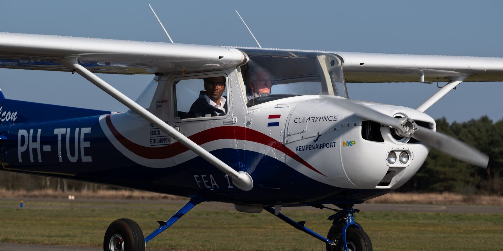 The all-electric Cessna 150 PH-TUE in Clearwings livery taxiing at Kempen Airport